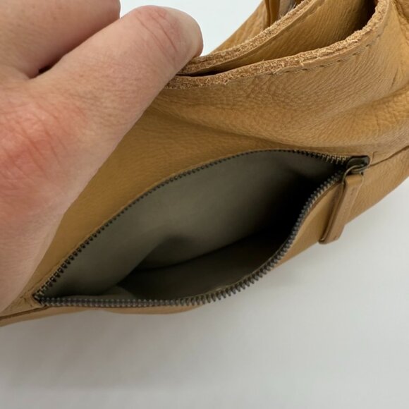 American Leather Co Tan Bag - Picture 4 of 6